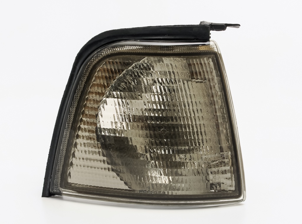 Покажчик повороту (поворот, поворотник) правий димчастий Audi 80 B3 B4 (Ауді 80 Б3 Б4)1986-1994