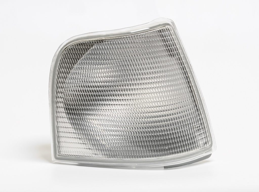 Покажчик повороту правий білий Audi 100 C3 (Ауді 100) 1982-1991