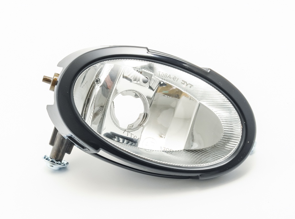 Протитуманна фара Mazda 3 2004-2009 права (без рамки)