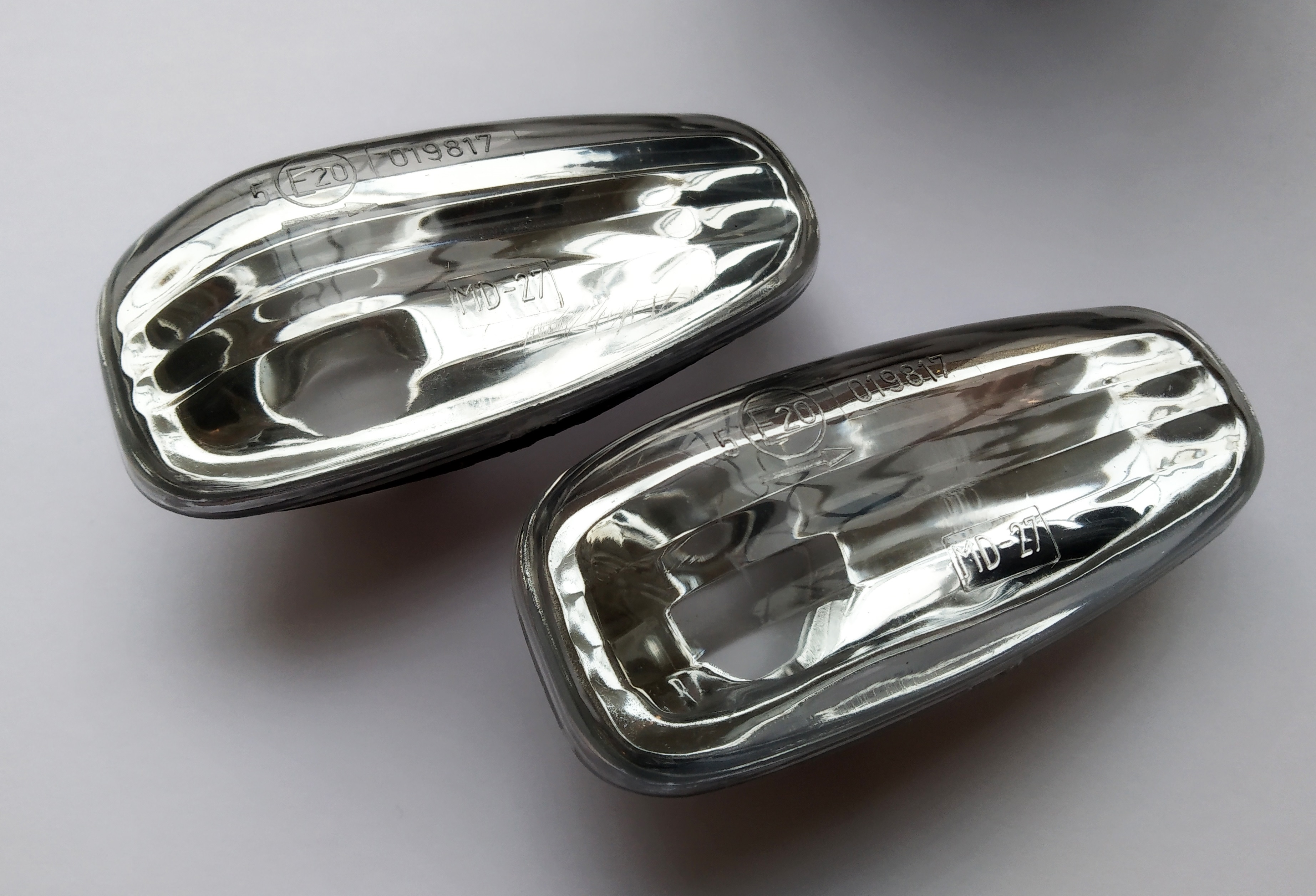 Повторювачі поворотів прозоро - матові овальні Mercedes