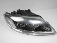 Фара права (чорний відбивач) Фара права (чорний відбивач)