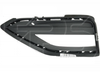 Решітка в бампері ліва з отворами під противотуманки VW Jetta 7 (Фольксваген Джетта 7) 2018-2020