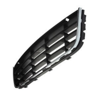 Решітка бампера с хром накладкой VW Jetta 5 /VW Golf 5 комбі Решітка бампера с хром накладкой VW Jetta 5 /VW Golf 5 комбі