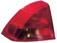 Ліхтар задній лівий зовнішній червоний (Sedan)