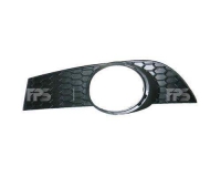 Решітка в бампер передній ліва (з отв. противотуманки)