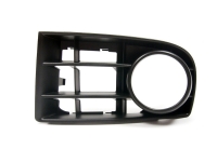 Решітка в бампер ліва (противотуманки) VW Golf 5