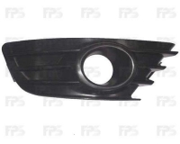 Решітка в бампер права (з отвором противотуманки)