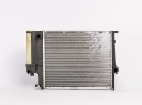 Радіатор БМВ 5 е34 (BMW e34) (АКПП)