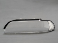 Скло фари лівої BMW 5 e39 після 2000 г (білий поворот) Скло фари лівої BMW 5 e39 після 2000 г (білий поворот)