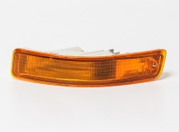 Покажчик повороту в бампері лівий Toyota Corolla E10 седан 1995-1997