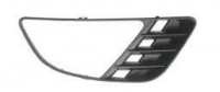 Решітка в бампер права (з отвором противотуманки)