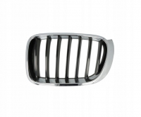 Решітка радіатора ліва BMW X3 F25 (БМВ Х3 Ф25) 2014-2017 51117338571