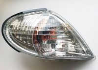 Покажчик повороту правий білий Ніссан Альмера Н16 (Nissan Almera N16) 2000-2002