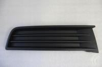 Решітка в бампер права VW Touran (Фольксваген Тоуран) 2015-2020 5TA853666