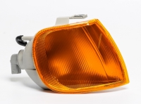 Покажчик повороту правий жовтий VW Polo 3 хетчбек