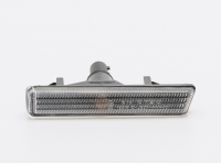 Покажчик повороту (повторювач) на крилі правий білий BMW 7 E38 Покажчик повороту (повторювач) на крилі правий білий BMW 7 E38