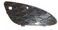 Решітка в бампер права (Classic/Elegance)