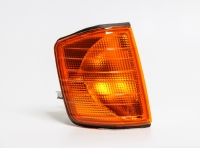 Покажчик повороту правий жовтий Mercedes 190 (W201) Покажчик повороту правий жовтий Mercedes 190 (W201)