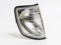 Покажчик повороту Mercedes 124 правий білий