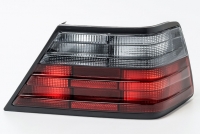Ліхтар задній правий красно-димчастий біла вставка (Sedan)