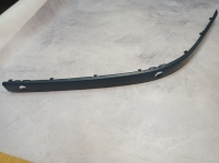 Молдинг (накладка) бампера переднього ліва (отвір парктроніка) BMW 5 E39 (БМВ 5 е39) рестайлінг