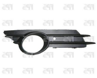 Решітка в бампер права (з отвором противотуманки) Решітка в бампер права (з отвором противотуманки)