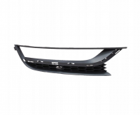 Решітка бампера права VW Passat B7 (Фольксваген Пассат Б7) USA 2011-2015 561853666A9B9