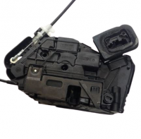 Замок для дверей (справа) Volkswagen Caddy (Фольксваген Каді ) 2015-2020 5TA839016D