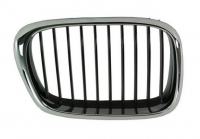 Решітка права (ноздрі) хром / хром / чорна BMW 5 E39 (БМВ 5 е39) рестайлінг