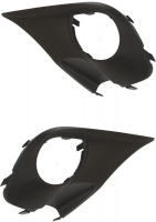 Решітка в бампер передня ліва (з отвором противотуманки) 7410 995