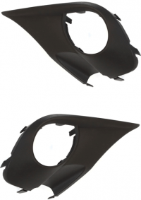 Решітка в бампер передня ліва (з отвором противотуманки) 7410 995