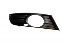 Решітка противотуманки в бампер права Seat Leon до 2005