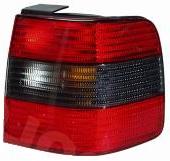 Ліхтар задній правий зовнішній красно-димчастий (sedan)