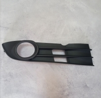Решітка в бампер права VW Touran (Фольксваген Тоуран) 2006-2010 1T0853666F