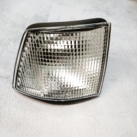 Покажчик повороту правий білий BMW 7 E32 (БМВ е32)