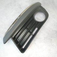 Решітка противотуманки ліва с хром накладкой VW Jetta 5 /VW Golf 5 комбі Решітка противотуманки ліва с хром накладкой VW Jetta 5 /VW Golf 5 комбі