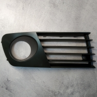 Решітка противотуманной фари в бампер права Seat Ibiza / Cordoba до 2006 Решітка противотуманной фари в бампер права Seat Ibiza / Cordoba до 2006