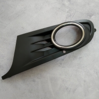 Решітка противотуманки лівої VW Golf 6 (Фольксваген Гольф 6) 5K0 854 661