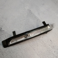 Покажчик повороту лівий в дзеркалі Skoda Octavia A5 / SuperB