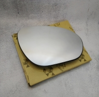 Вкладиш (скло, дзеркальний елемент) правого дзеркала Ніссан Жук (Nissan Juke) 2010-2014 Вкладиш (скло, дзеркальний елемент) правого дзеркала Ніссан Жук (Nissan Juke) 2010-2014