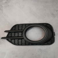 Решітка противотуманки в бампер ліва Track VW Tiguan (Фольксваген Тігуан) 2011-2016