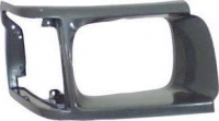 Рамка фари правої (пластмасова)