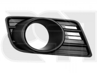 Решітка в бампер права (з отвором противотуманки)