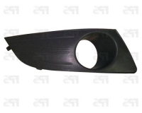 Решітка в бампер права (з отвором противотуманки)