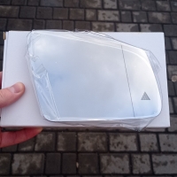 Mercedes С117 (Мерседес CLA-klasse C117) 2013-2019 вкладиш дзеркала (скло, дзеркальний елемент) правий