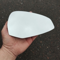 Вкладиш дзеркала правого Audi A4 B9 (Ауді А4 Б9) після 2015 Вкладиш дзеркала правого Audi A4 B9 (Ауді А4 Б9) після 2015