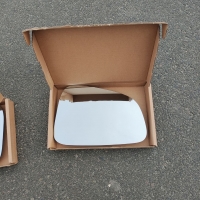 Tesla Model X (Тесла Модел Х) 2015- скло дзеркала (вкладиш, дзеркальний елемент) правий