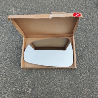 Tesla Model S (Тесла Модел S) 2012- скло дзеркала (вкладиш, дзеркальний елемент) лівий