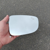 Вкладиш дзеркала (з датчиком мертвої зони) правий Мазда 3 (Mazda 3) 2013 - 2017 Вкладиш дзеркала (з датчиком мертвої зони) правий Мазда 3 (Mazda 3) 2013 - 2017