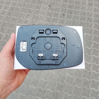 Скло дзеркала (вкладиш, дзеркальний елемент) лівий з підігрівом Toyota Corolla E15 (Тойота Королла Е15) 2007-2013